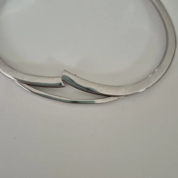 Elegant Silver Bracelet with Cz - Picture 2 of 5